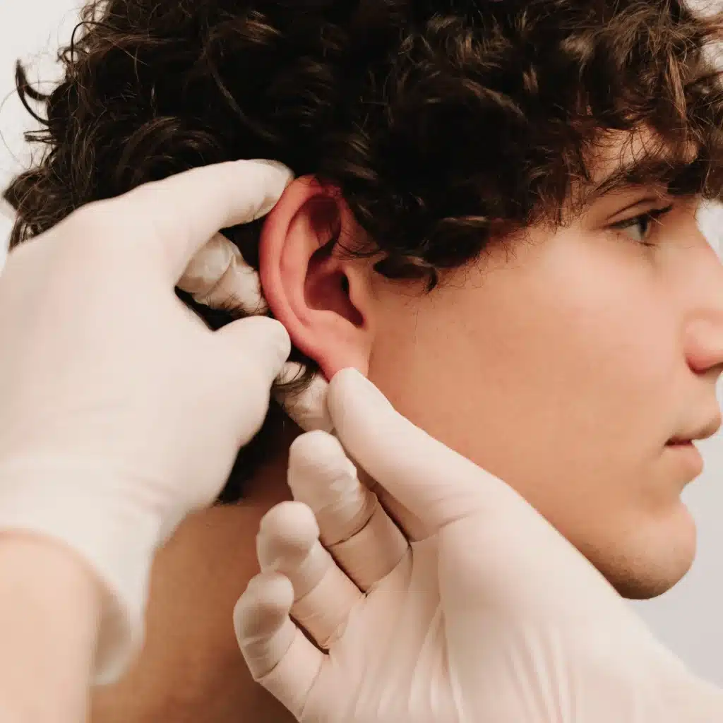 Erkeklere özel estetik ameliyat türleri hakkında bilgilendirici görsel