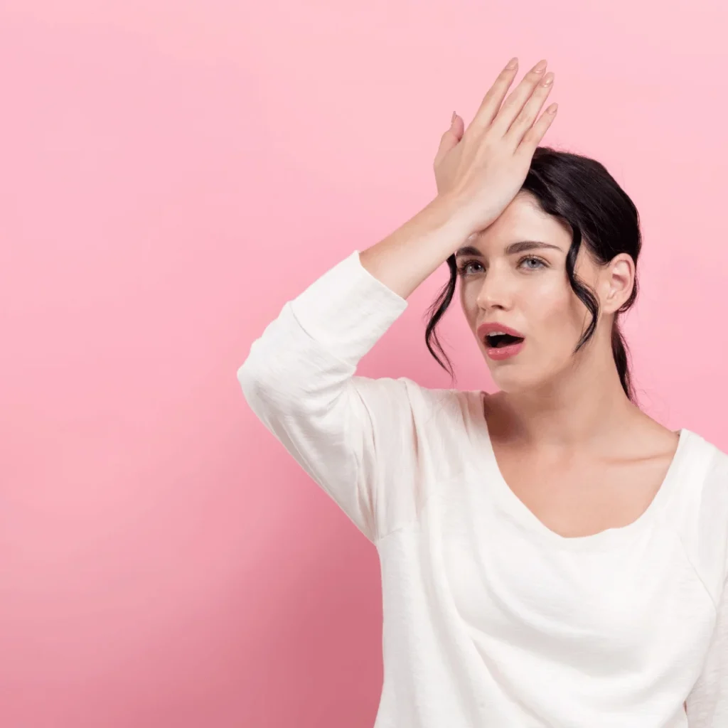 Estetik operasyonlarda yapılan hatalara dair uyarıcı görsel