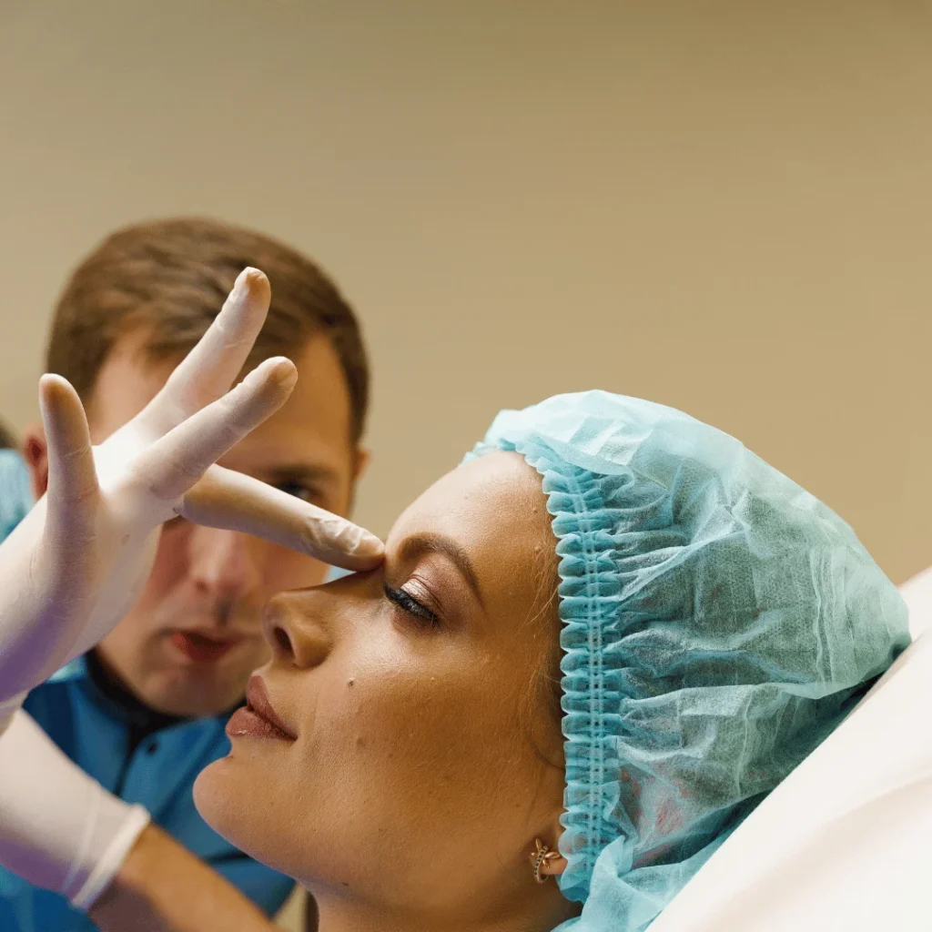 Burun estetiği (rinoplasti) ameliyatı fiyatları 2025 yılı görseli