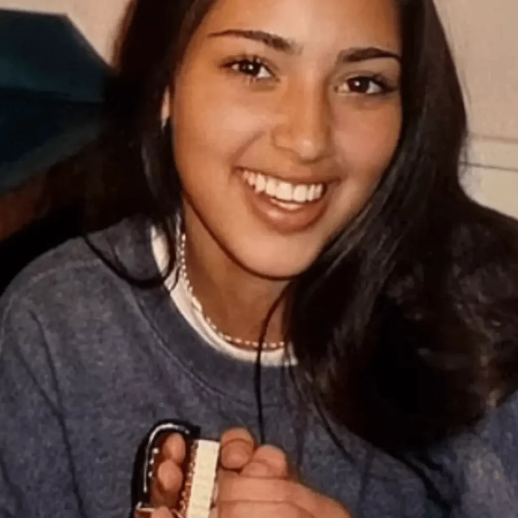 Kim Kardashian Estetik Ameliyatları | Tüm Detaylar 1 Kim Kardashian estetik operasyonlar sonrası yüz hatları